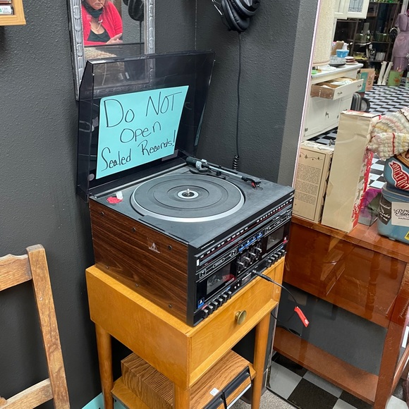 Meet your Posher, Geoffrey - Picture 6 of 15